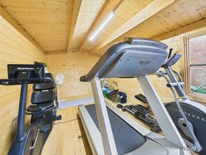 Photo 19- click for photo gallery